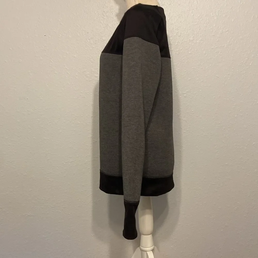 Athleta Gray & Black Fuse Scuba Sweatshirt Size Medium Tall